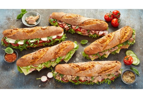 Mini sandwich baguettine au jambon sec et parmesan - 22 pcs